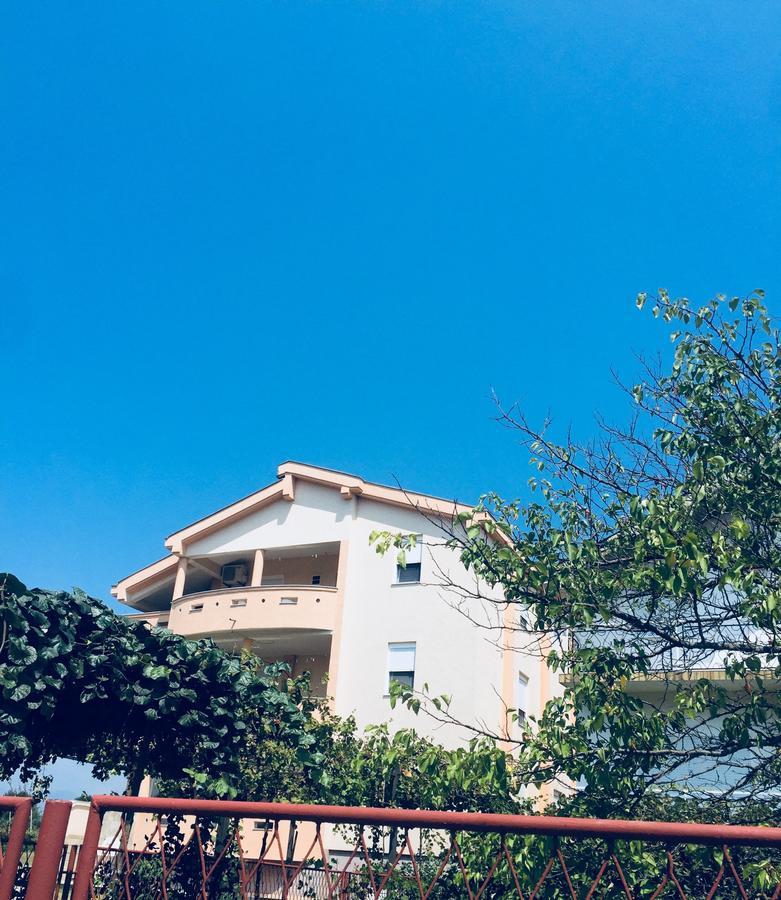 Apartments Vali Ulcinj Exterior foto